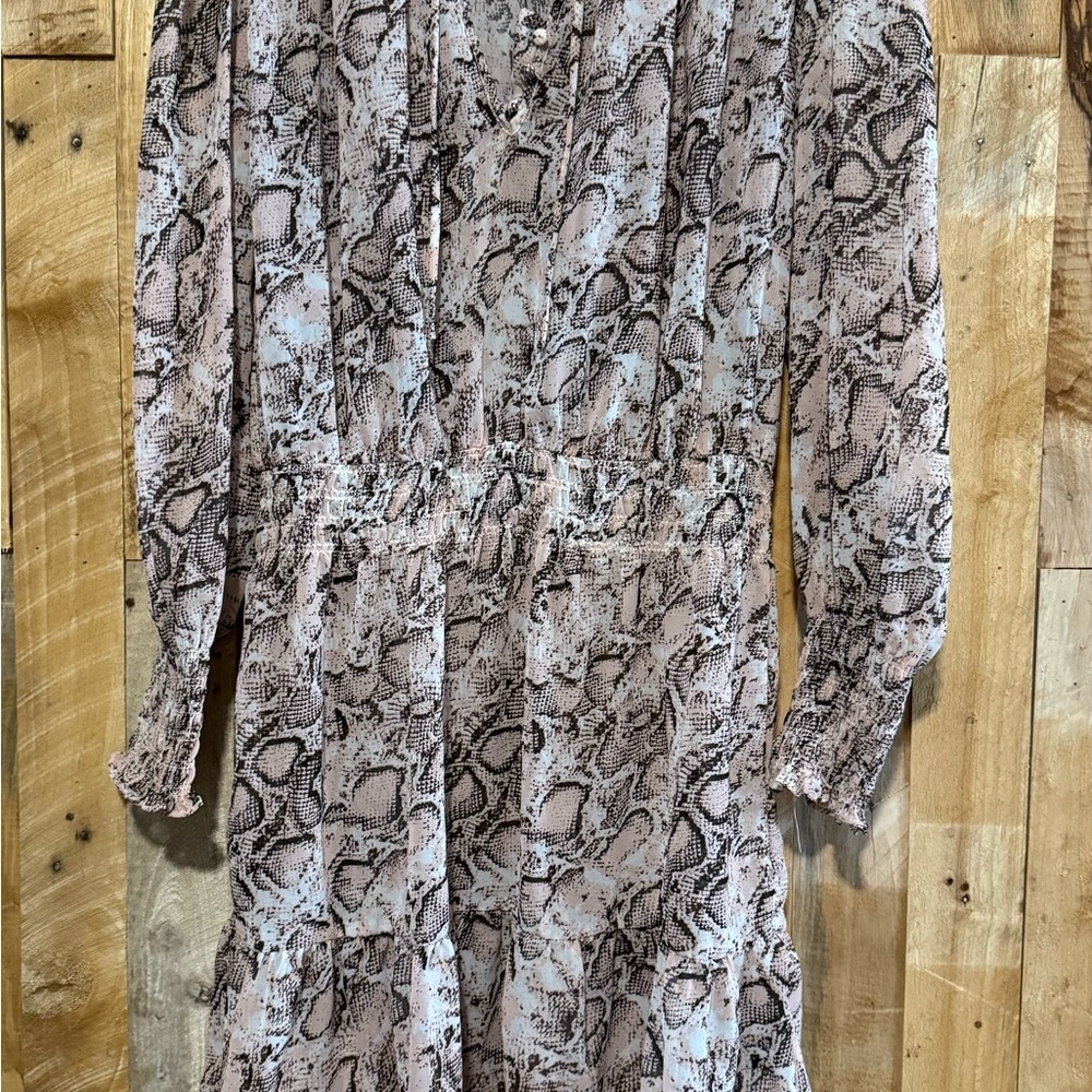 Chic Snake Print Dress with Long Sleeves
